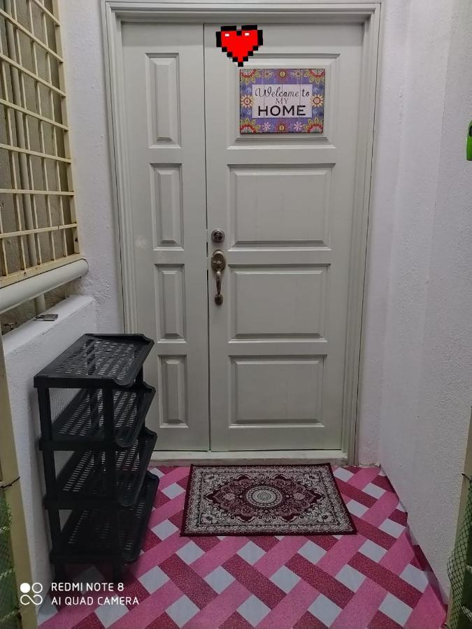 Pd Laguna Homestay Red Port Dickson Exteriör bild